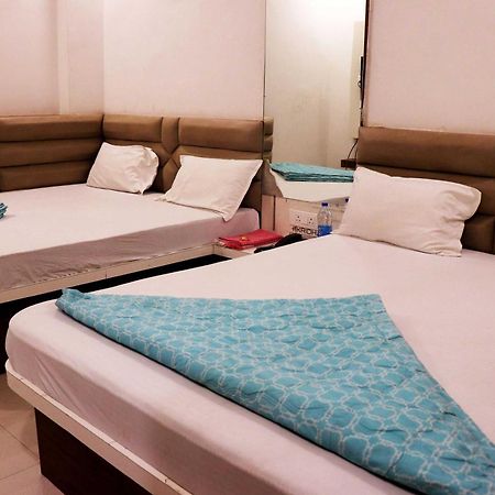 Hotel Gayatri Palace Godarpura Екстериор снимка