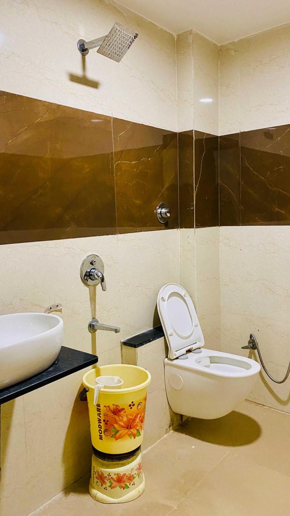 Hotel Gayatri Palace Godarpura Екстериор снимка