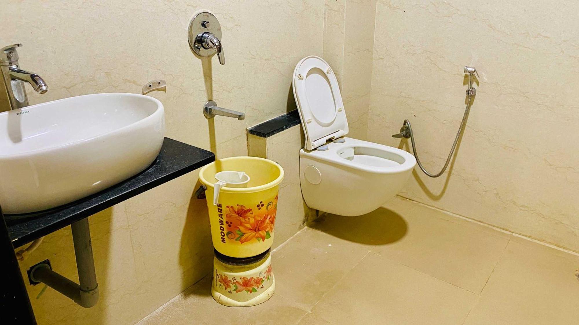 Hotel Gayatri Palace Godarpura Екстериор снимка
