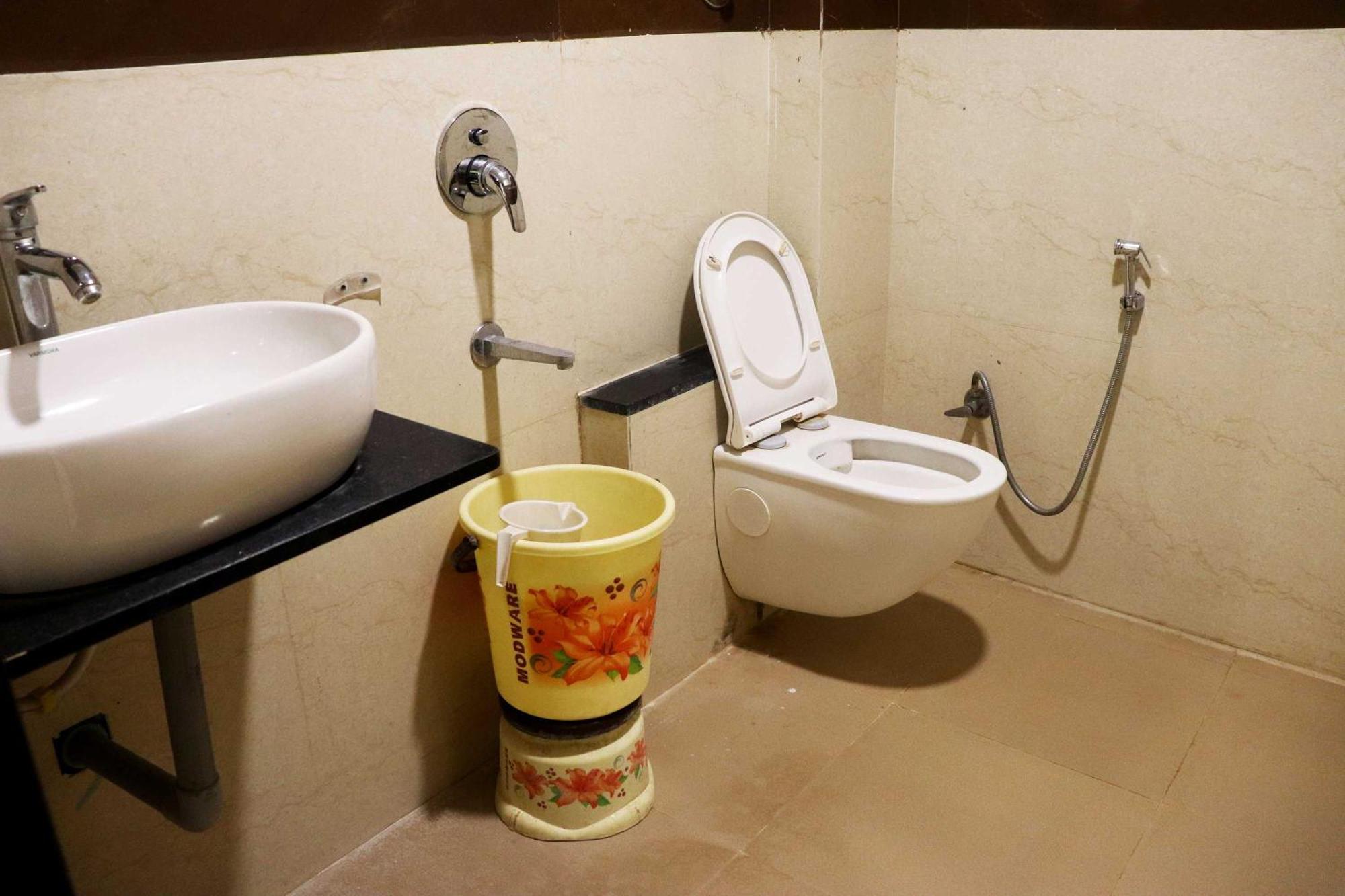 Hotel Gayatri Palace Godarpura Екстериор снимка