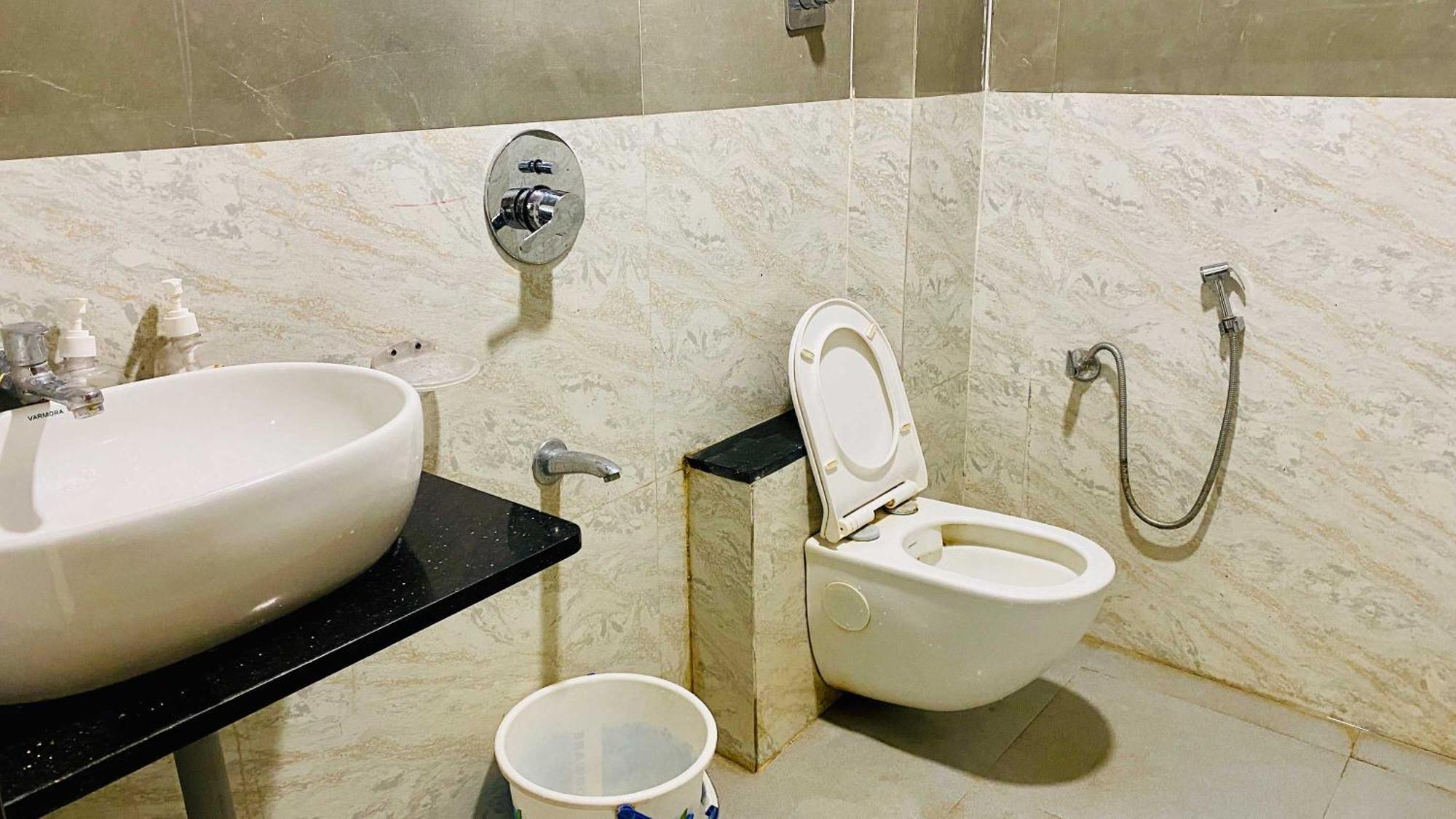 Hotel Gayatri Palace Godarpura Екстериор снимка