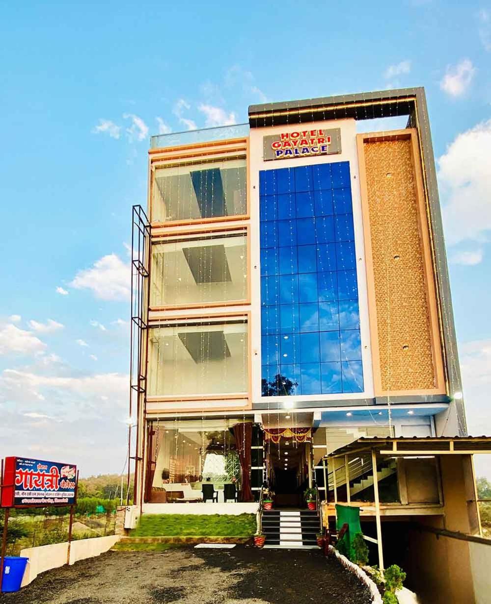 Hotel Gayatri Palace Godarpura Екстериор снимка