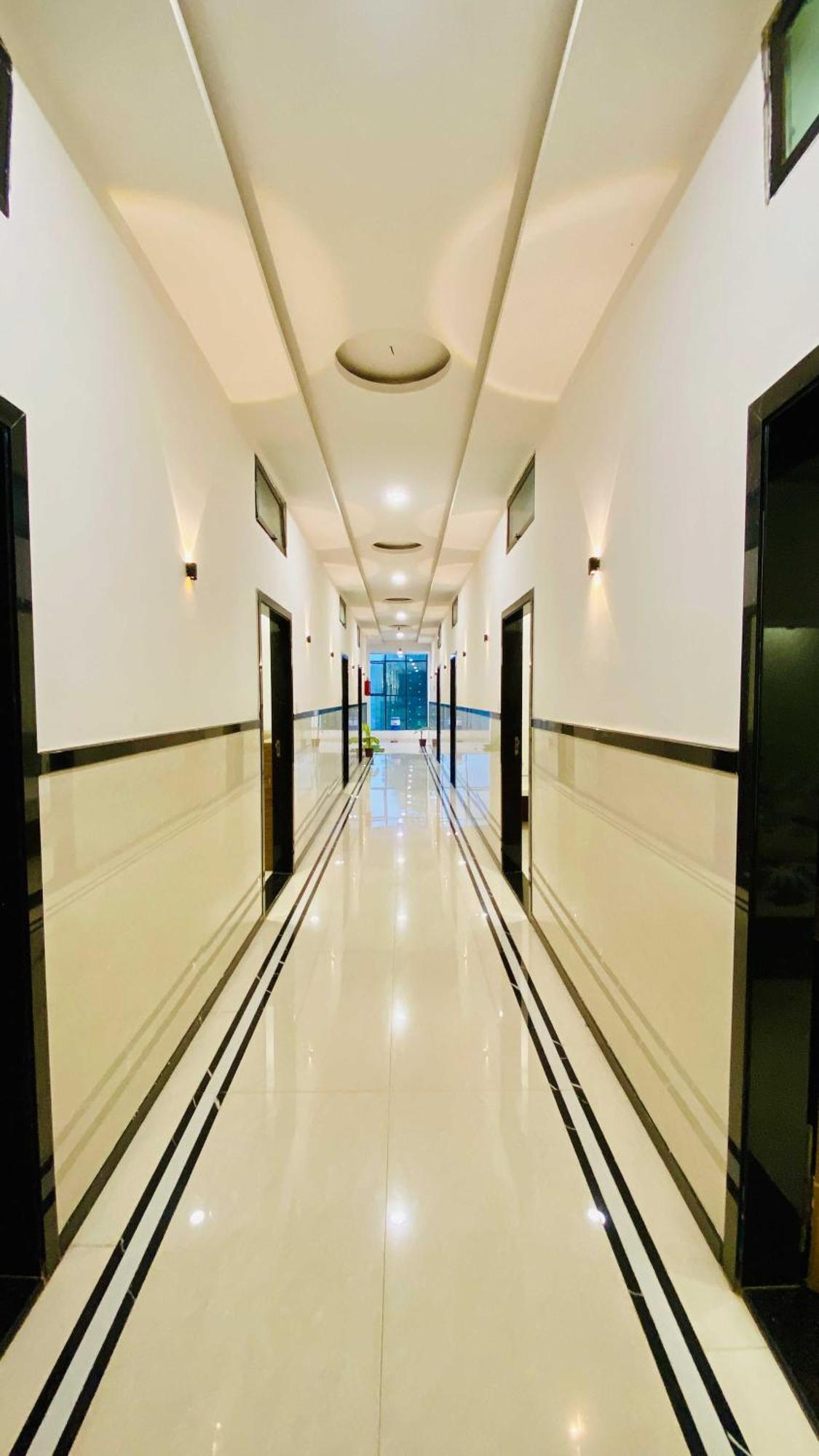 Hotel Gayatri Palace Godarpura Екстериор снимка
